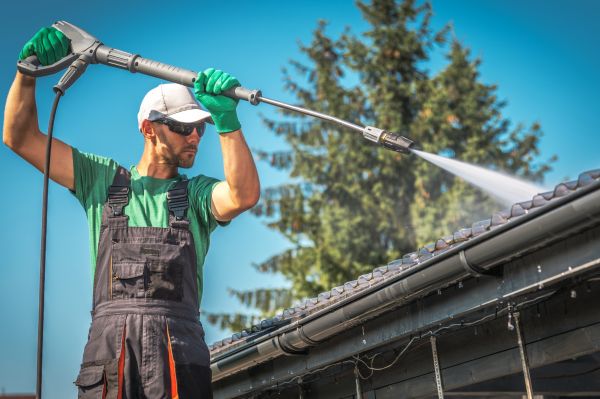 Gutter Washing in Westminster