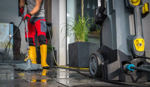 Commercial Pressure Cleaning in Westminster