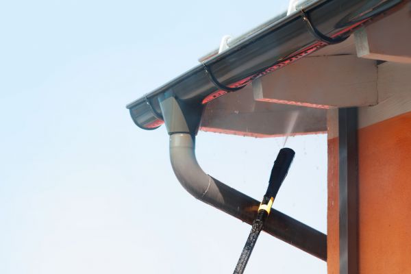 Eaves Power Washing in Westminster